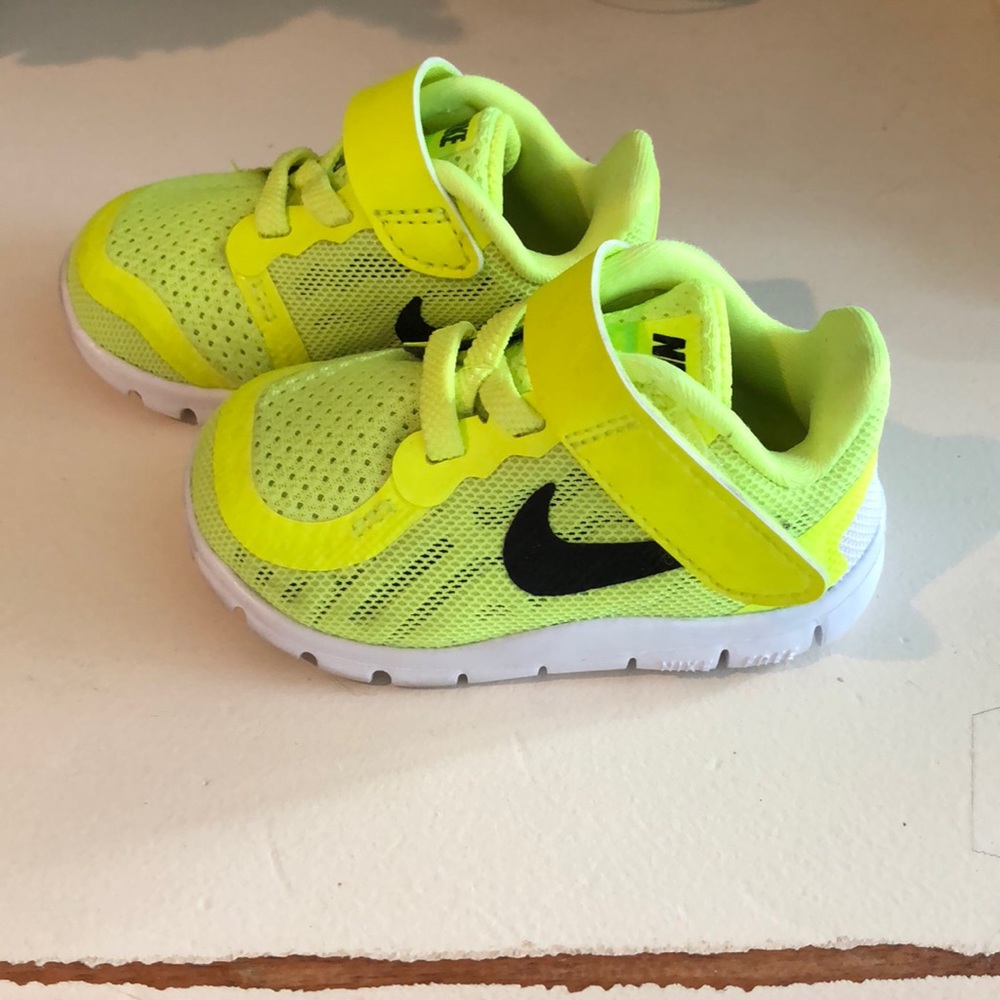 Toddler Nike Shoes size 3
